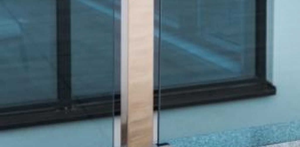 prohromski  stub sa prohromskim držačima stakla kaljeno